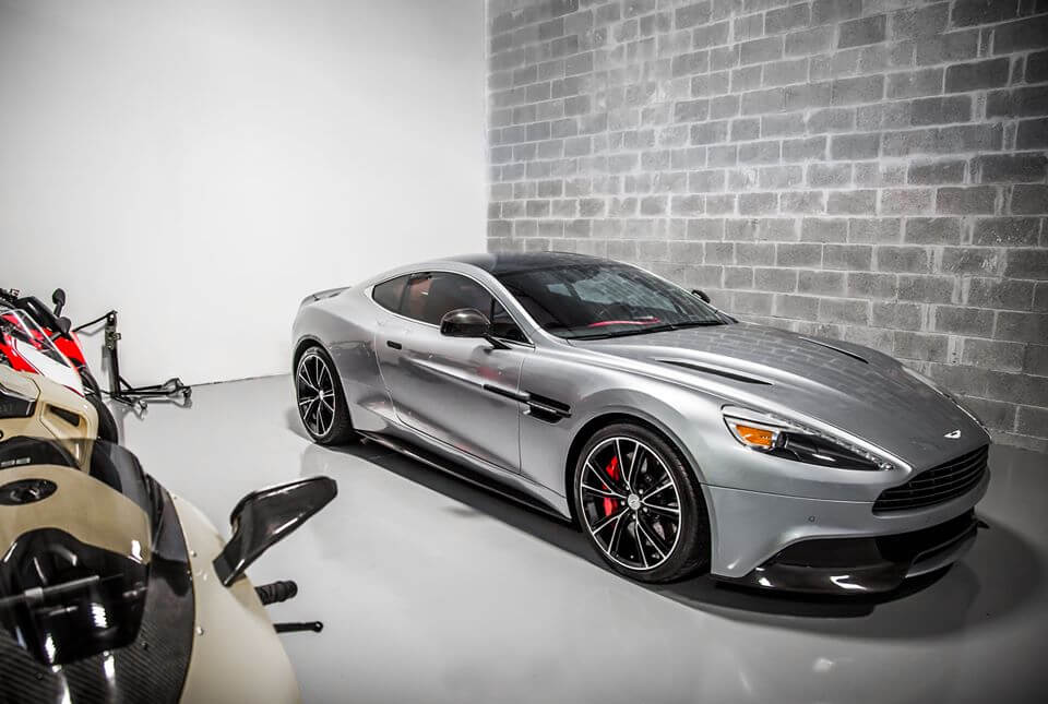 download ASTON MARTIN V12 VANQUISH able workshop manual