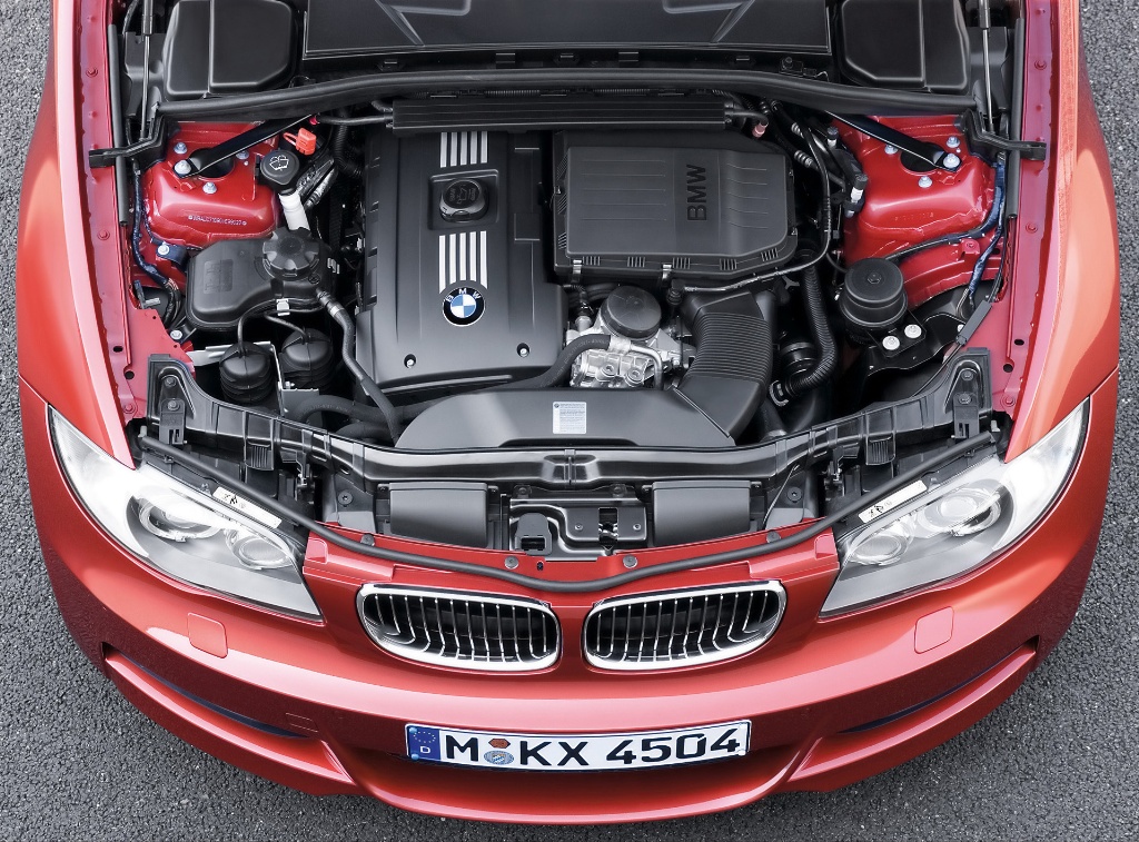 download BMW 135i Coupe with iDrive able workshop manual