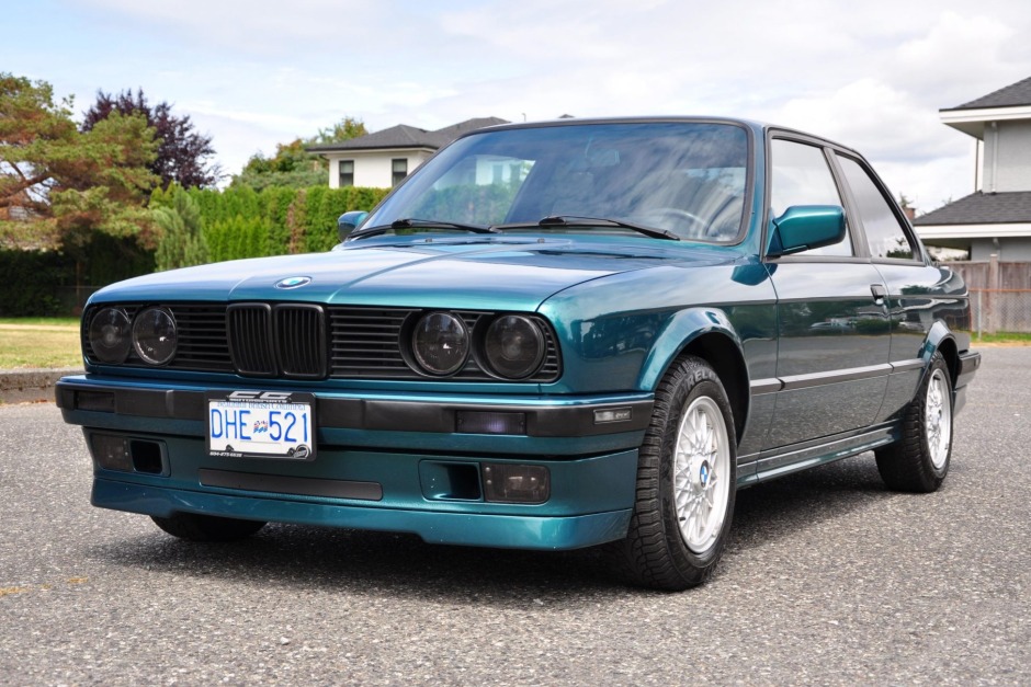 download BMW 318IS able workshop manual