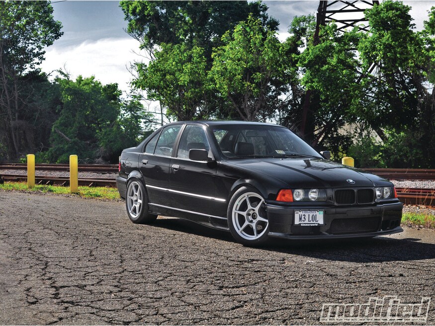 download BMW 325i able workshop manual