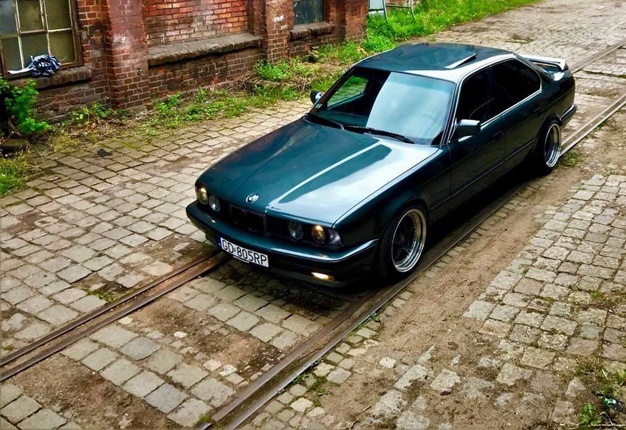 download BMW 5 E34 able workshop manual