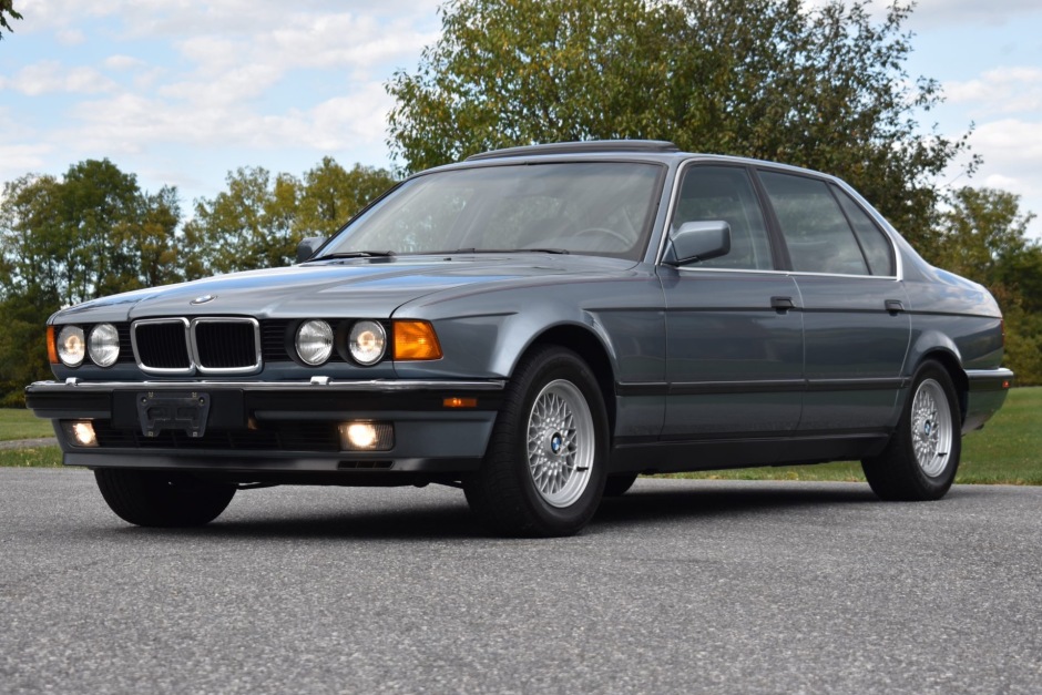 download BMW 750iL able workshop manual