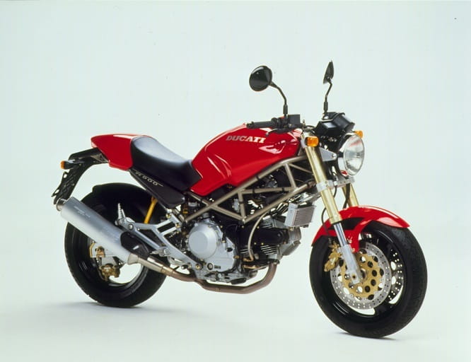 download Ducati M600 M750 M900 Monster Motorcycle in able workshop manual