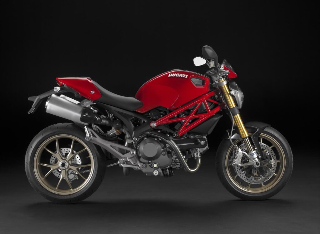 download Ducati M600 M750 M900 Monster Motorcycle in able workshop manual