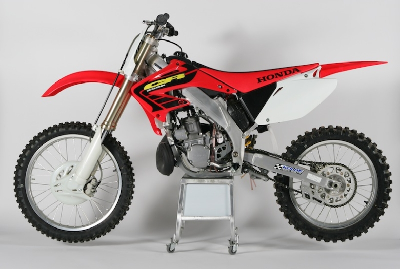 download Honda CR250R Motorcycle able workshop manual