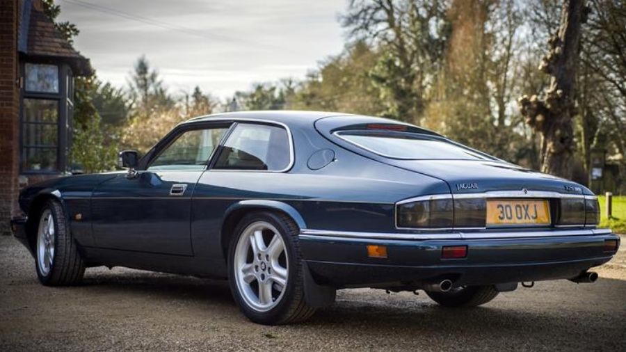 download Jaguar XJS able workshop manual