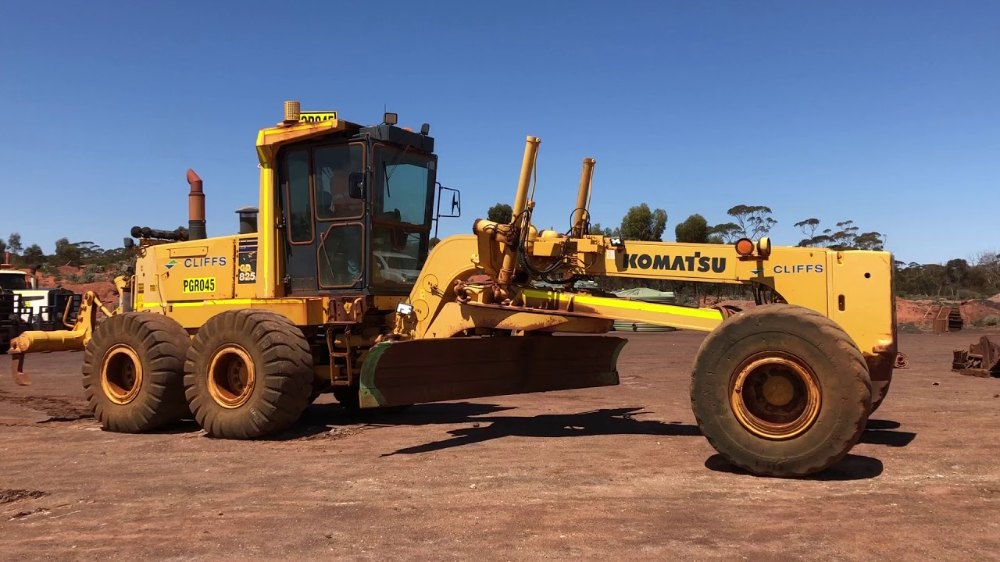 download KOMATSU GD825A 1 MOTOR GRADER able workshop manual