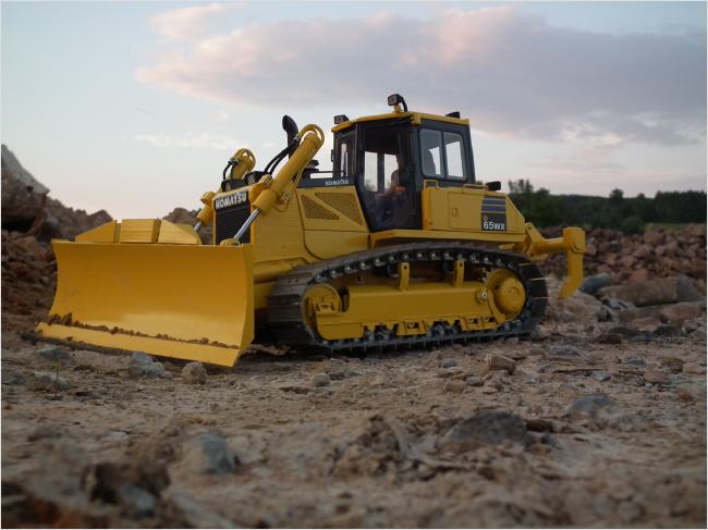 download Komatsu D65WX 17 Bulldozer able workshop manual