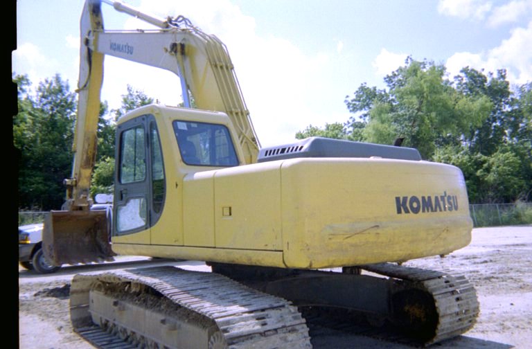 download Komatsu PC220LC 6 Hydraulic Excavator able workshop manual