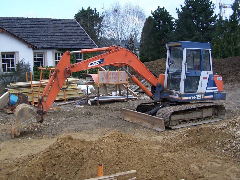 download Kubota KH 91 Excavator able workshop manual