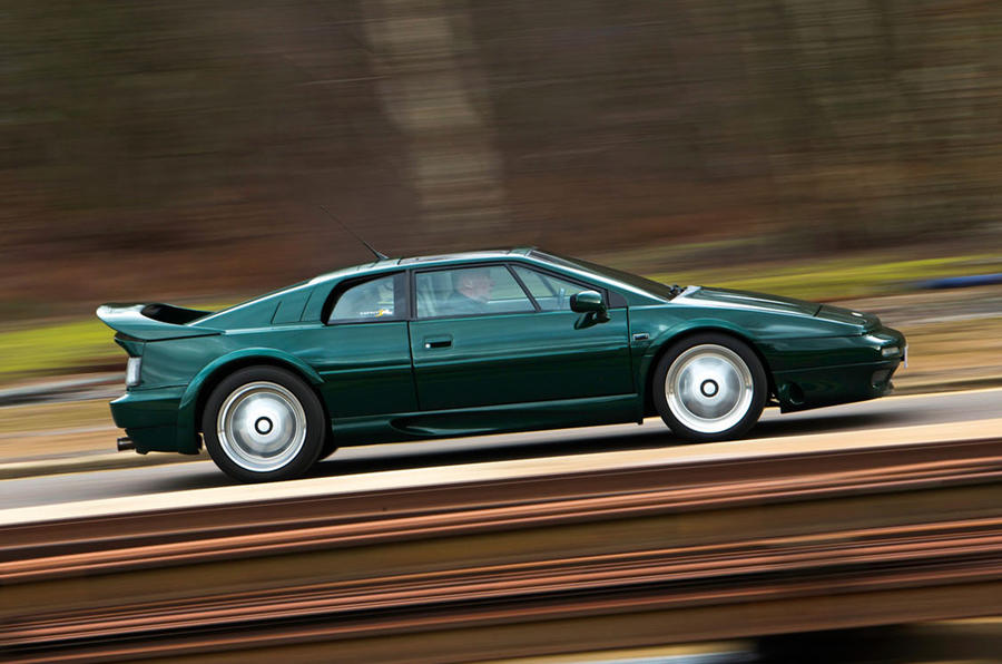 download Lotus Esprit S4 V 8 able workshop manual