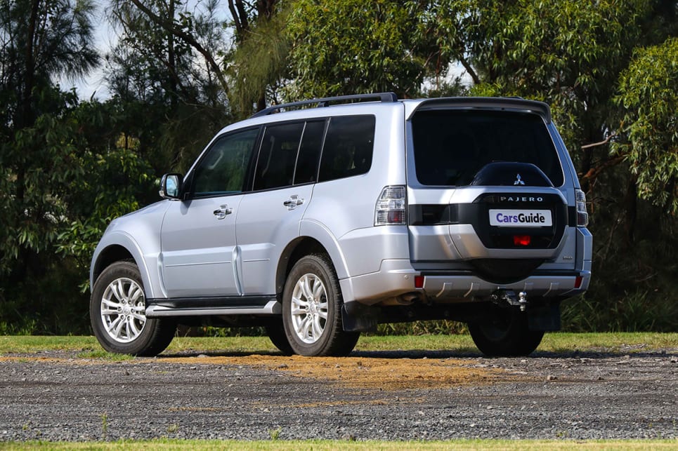 download MITSUBISHI PAJERO workshop manual