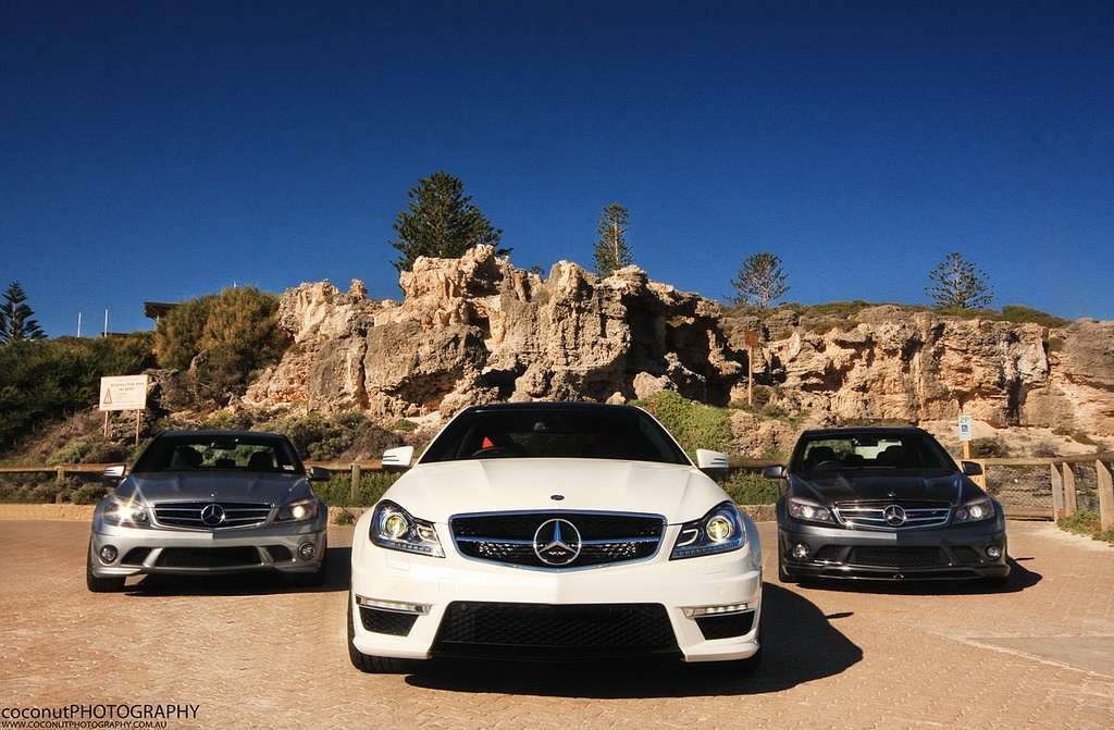 download Mercedes Benz C63 AMG able workshop manual