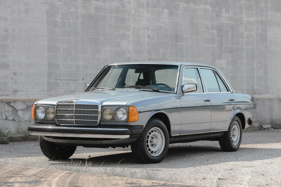 download Mercedes Benz W123 300D Turbo Manu able workshop manual