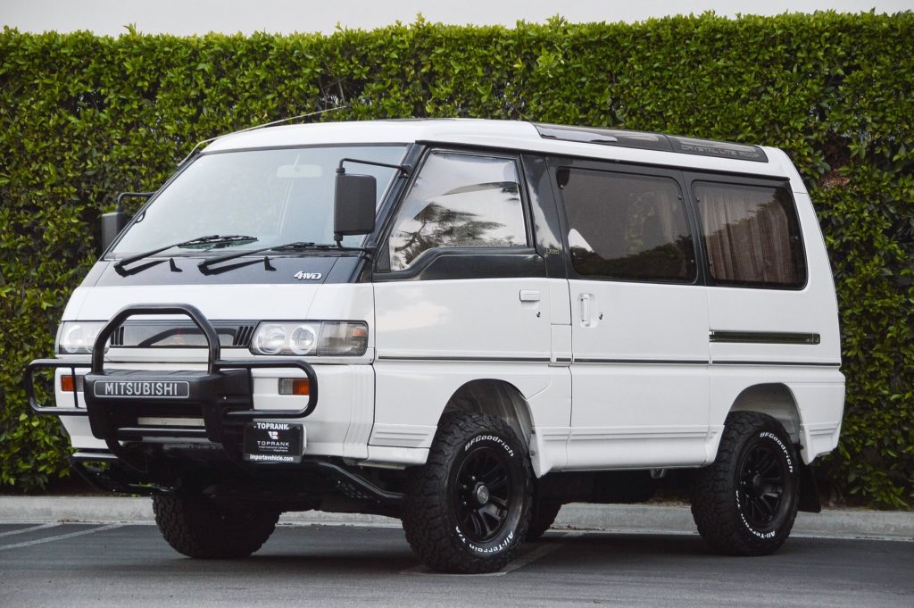 download Mitsubishi Delica L300 able workshop manual