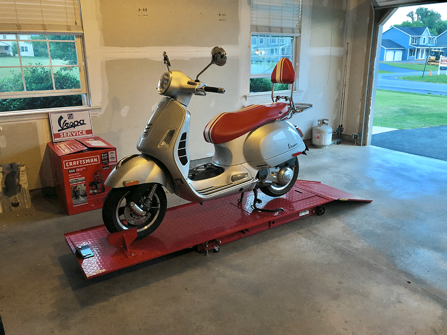 download Piaggio Vespa GTS250 Motorcycle able workshop manual