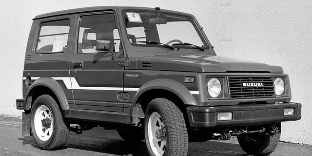 download SUZUKI SAMURAI SJ413 able workshop manual